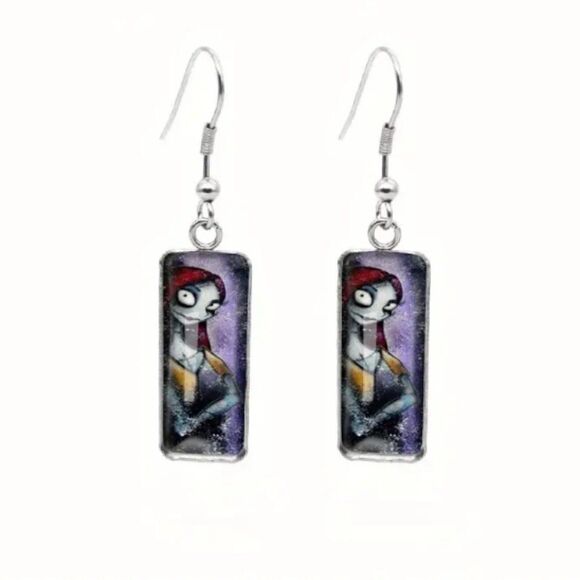 NEW! Nightmare Before Christmas Sally Dangle Earrings Adorbs!! - Picture 1 of 2